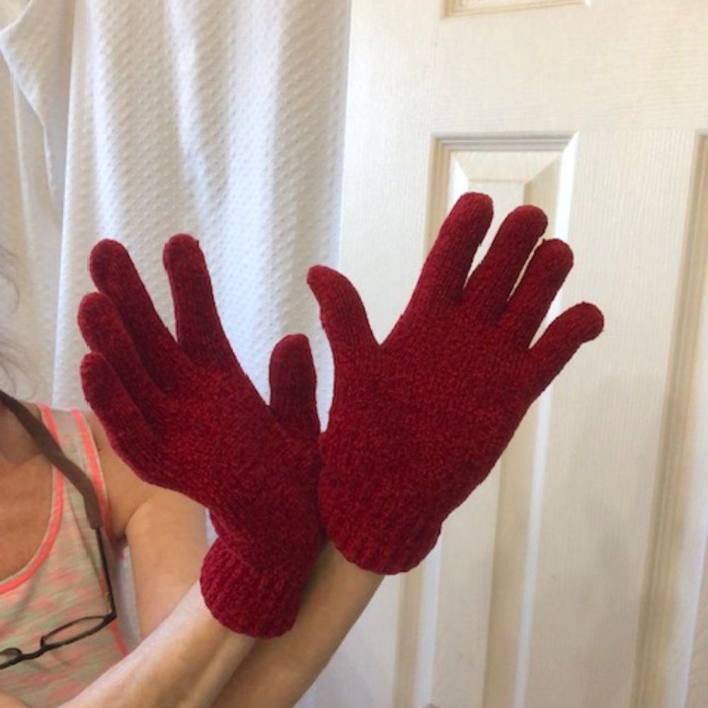 Warm Orange-Red Knit Gloves, size M